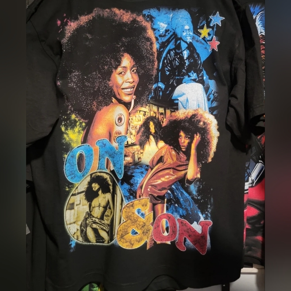 ERYKAH BADU ON A SHAKA HEAVYWEIGHT GARMET DYED T SHIRT